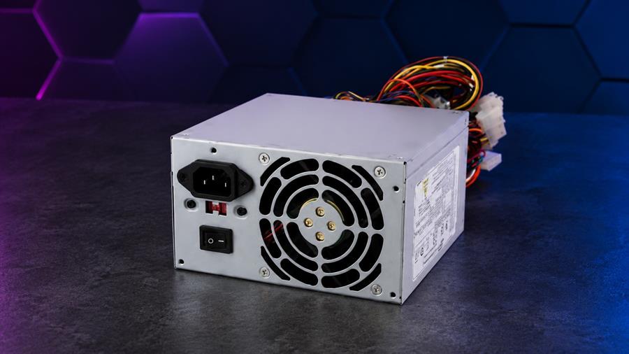 FUENTE DE ALIMENTACION 550W 4 SATA BOX